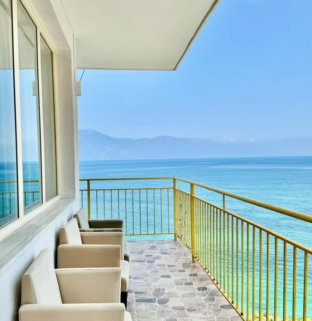 Bed & Breakfast Vila Rahmi & Veli Dervishaj Radhime
